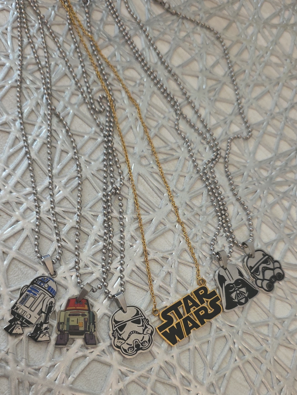 Star Wars Kids Necklace Set - Gold & Silver Character Pendants